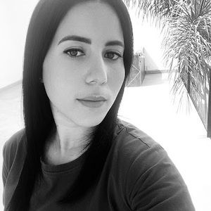 Meet your Posher, Dania